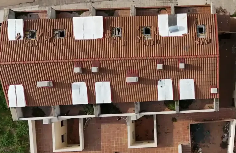 Inspección técnica de tejados y estructuras con dron profesional